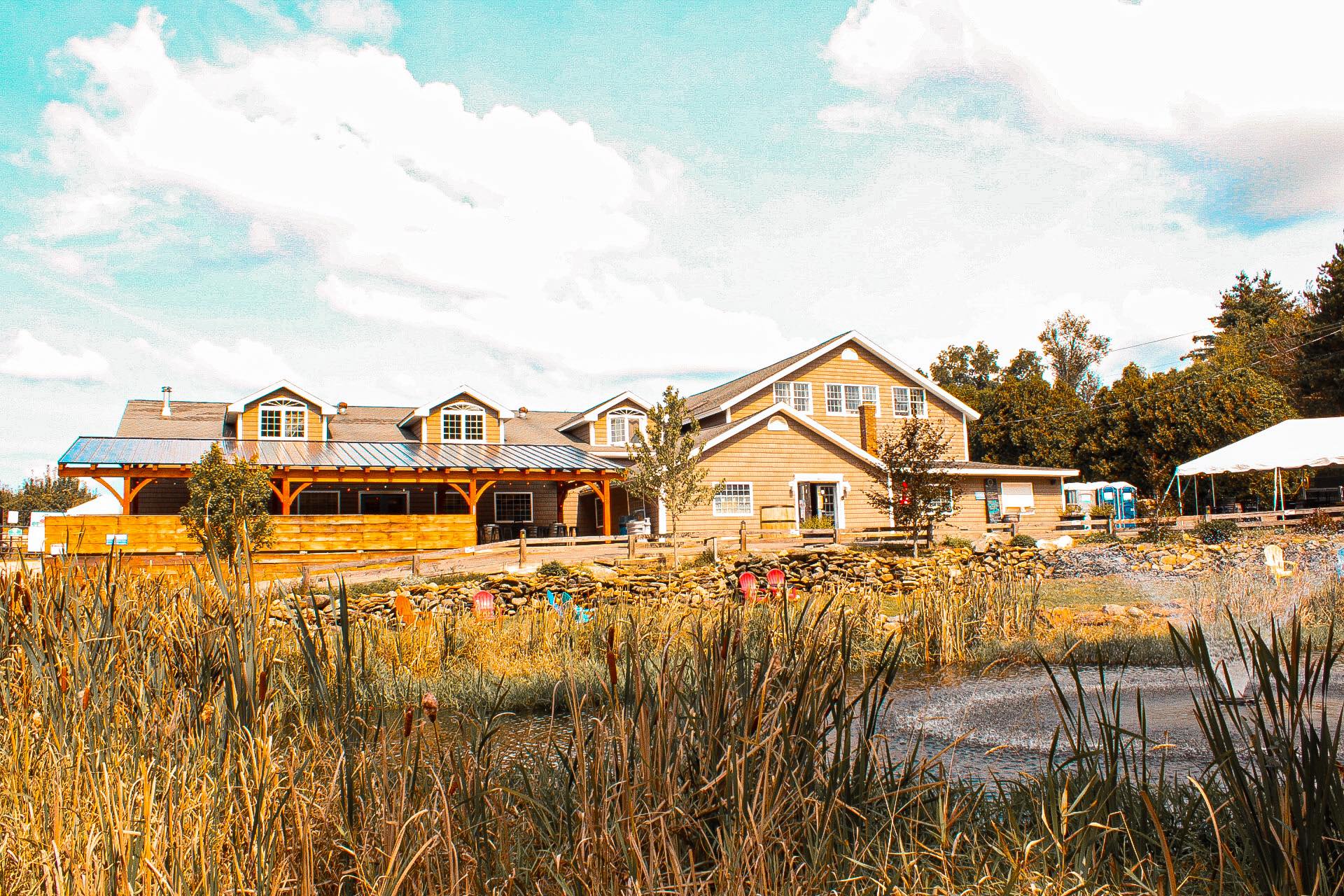 The exterior storefront at Echo Hill Orchards Winery.