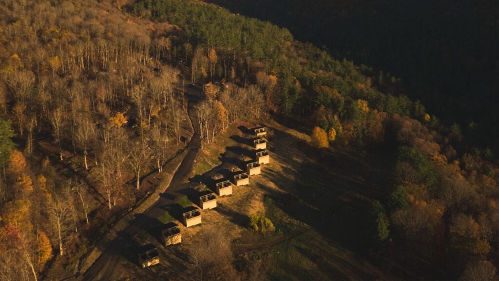 Roadside lodging at Hinata Retreat in Charlemont, Massachusetts.