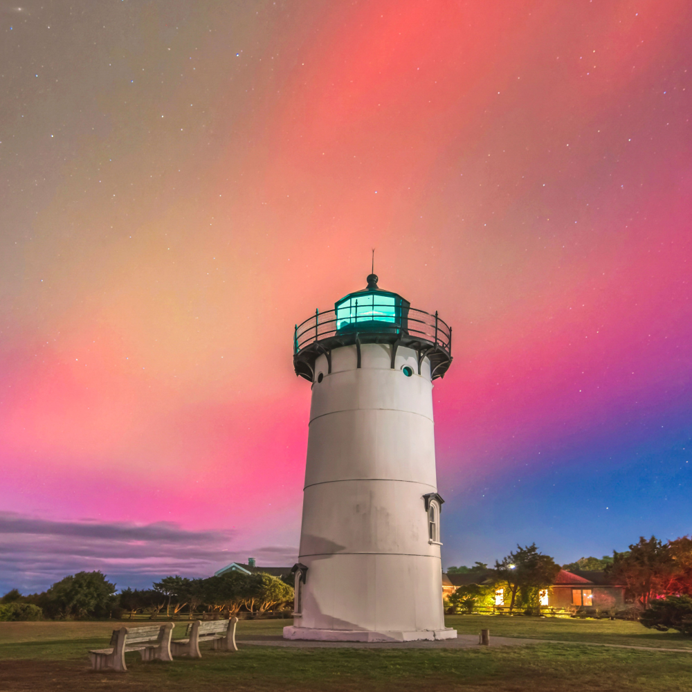 A rainbow over east chop lighthouse.
